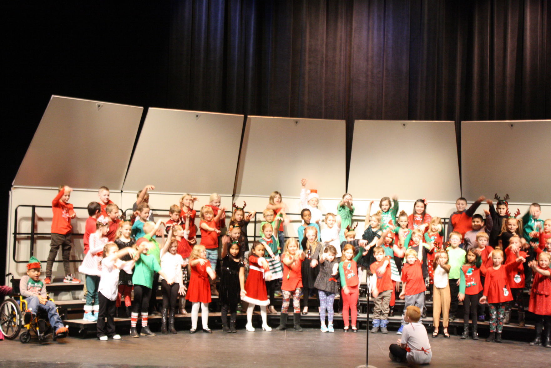 FC 2nd Grade Concert (19).JPG
